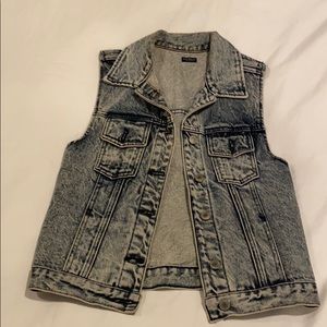 Brandy Melville Acid Wash Jean Vest
